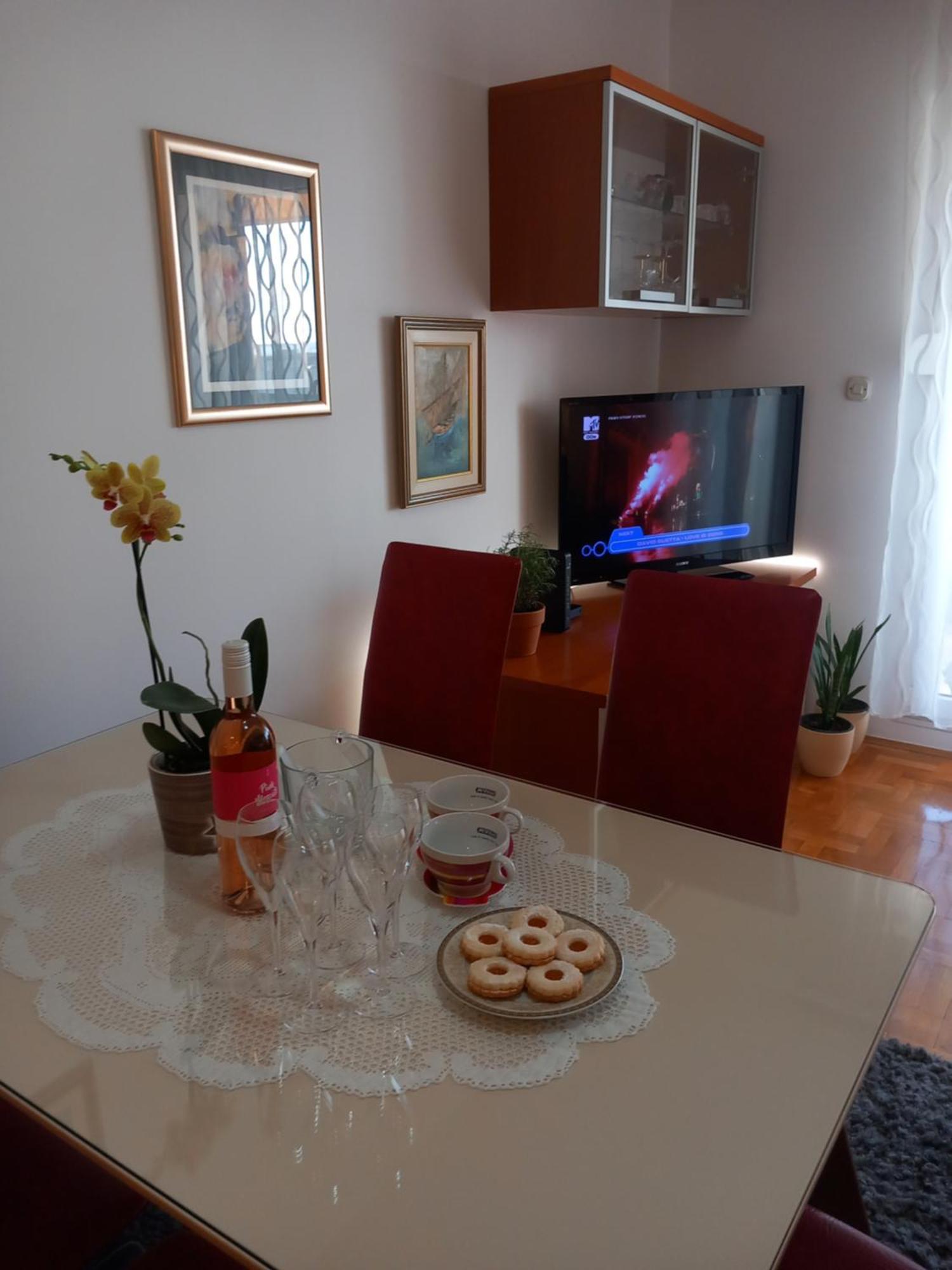 Apartment Harmony - Pleasant And Comfortable Place With A Balcony And A Secured Garage Split Exterior photo